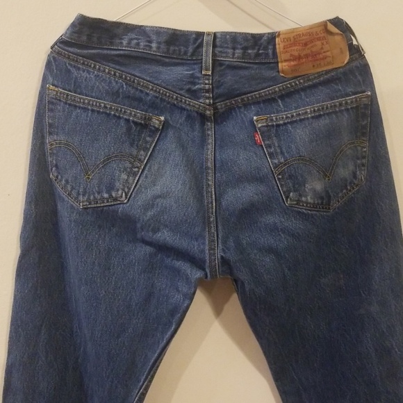 LEVIS 501 Straight leg botton fly 34 x32 - Picture 4 of 6